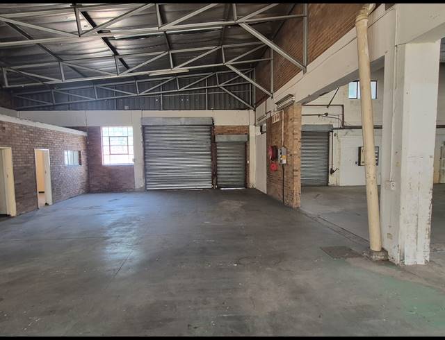 1,279M² WAREHOUSE TO LET IN BENROSE